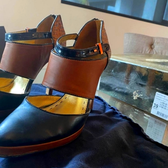 Mimco Leather Heels 39US - Picture 2 of 4